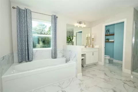 Bath - 5288 Obsidian Gate Dr, Mount Dora, FL 32757 photo 3 of 8