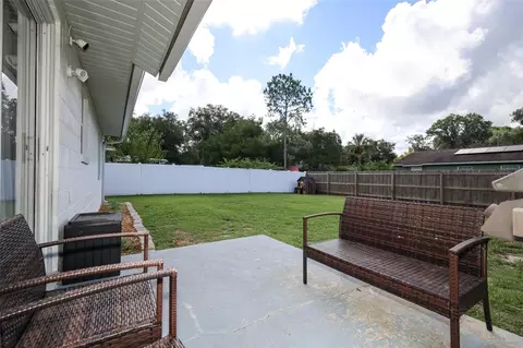 Exterior - 738 E 11th Ave, Mount Dora, FL 32757 photo 2 of 5