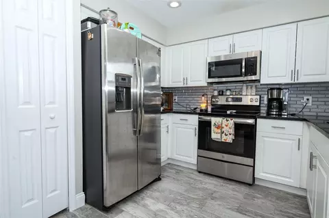 Kitchen - 738 E 11th Ave, Mount Dora, FL 32757 photo 2 of 2