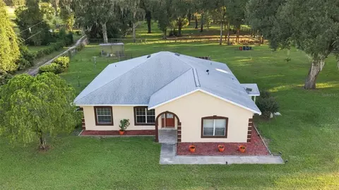 1050 NE 165th St, Citra, FL 32113
