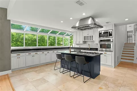 Kitchen - 101 Lee St, Windermere, FL 34786 photo 1 of 8