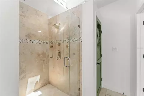 Bath - 101 Lee St, Windermere, FL 34786 photo 4 of 7