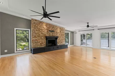 Living - 101 Lee St, Windermere, FL 34786 photo 2 of 16