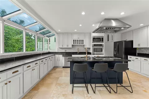 Kitchen - 101 Lee St, Windermere, FL 34786 photo 2 of 8