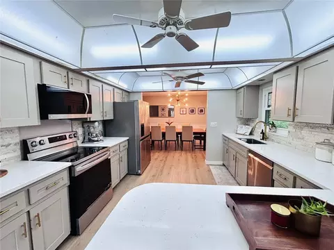Kitchen - 4033 13th Ave W, Bradenton, FL 34205 photo 1 of 1