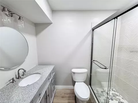 Bath - 4033 13th Ave W, Bradenton, FL 34205 photo 1 of 2