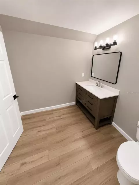 Bath - 841 NW 4th Ave, Williston, FL 32696 photo 4 of 5