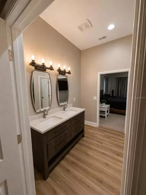 Bath - 841 NW 4th Ave, Williston, FL 32696 photo 1 of 5