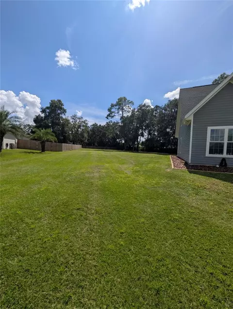 Exterior - 841 NW 4th Ave, Williston, FL 32696 photo 2 of 4