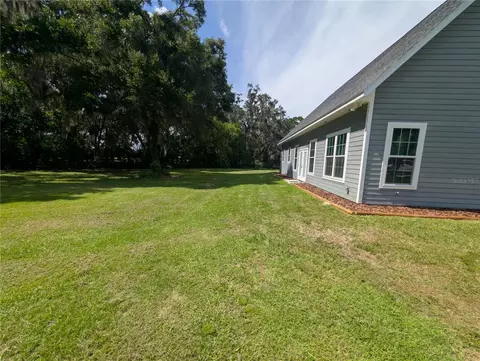 Exterior - 841 NW 4th Ave, Williston, FL 32696 photo 4 of 4
