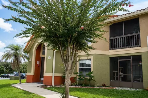 429 Fountainhead Cir #121, Kissimmee, FL 34741