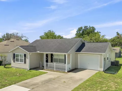 863 Wisteria Pl, Tavares, FL 32778