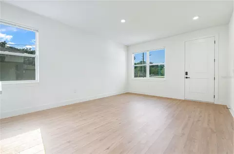 Living - 435 E 13th St, Apopka, FL 32703 photo 3 of 5