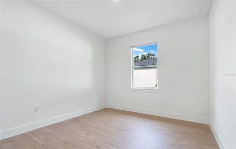Bedroom - 435 E 13th St, Apopka, FL 32703 photo 6 of 7