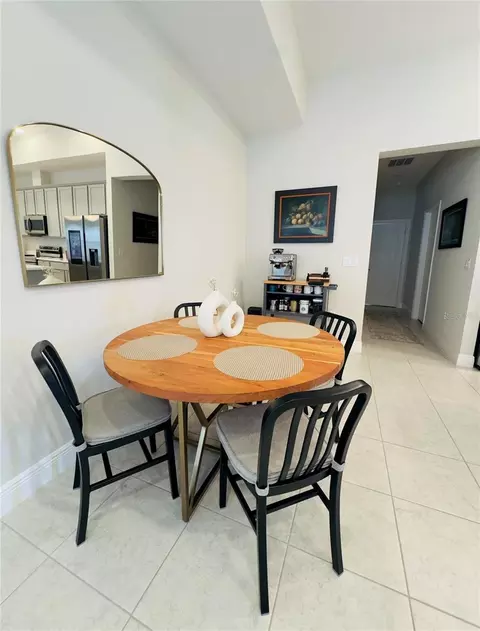 Dining - 11753 June Briar Loop, San Antonio, FL 33576 photo 2 of 2