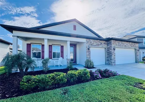 Exterior - 11753 June Briar Loop, San Antonio, FL 33576 photo 2 of 5