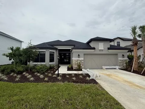 8208 Summer Night Rd, Sarasota, FL 34241