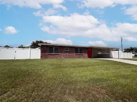 Exterior - 119 Lantern Ln, Winter Haven, FL 33884 photo 1 of 4