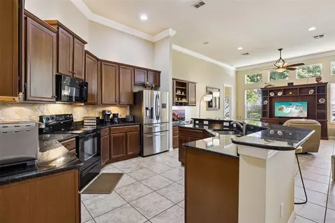 Kitchen - 1458 Whitefriar Dr, Ocoee, FL 34761 photo 3 of 4