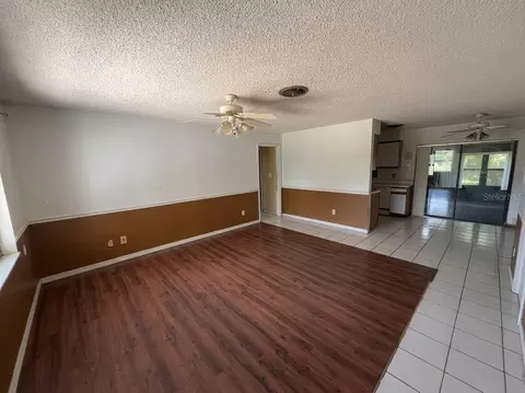 996 Grayson Dr, Orlando, FL 32825 photo 2