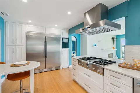 Kitchen - 2422 Topping Pl, Eustis, FL 32726 photo 2 of 3