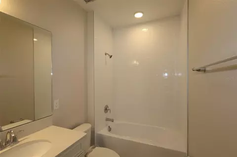 Bath - 5400 Lassen St, Saint Cloud, FL 34771 photo 3 of 4