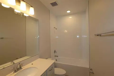 Bath - 5400 Lassen St, Saint Cloud, FL 34771 photo 4 of 4