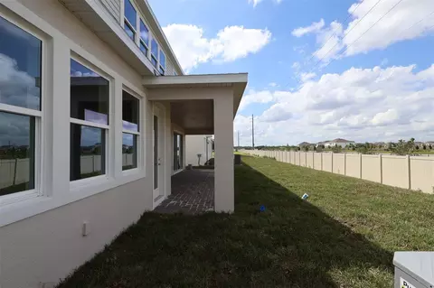Exterior - 5388 Lassen St, Saint Cloud, FL 34771 photo 3 of 4