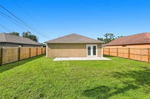 Exterior - 1616 27th Ave E, Bradenton, FL 34208 photo 5 of 6