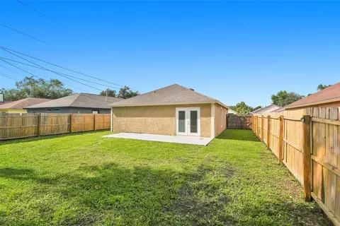 Exterior - 1616 27th Ave E, Bradenton, FL 34208 photo 6 of 6