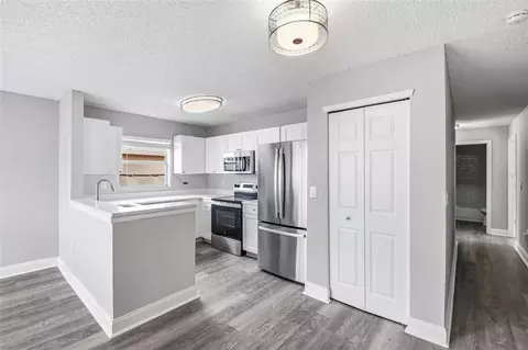 Kitchen - 1616 27th Ave E, Bradenton, FL 34208 photo 1 of 4