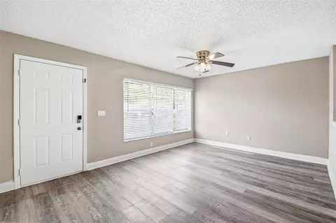 Living - 1616 27th Ave E, Bradenton, FL 34208 photo 2 of 5