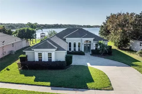 3804 Bayshore Cir, Tavares, FL 32778