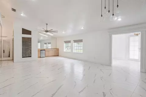 Living - 4874 Old Oak Trl, Saint Cloud, FL 34771 photo 2 of 4