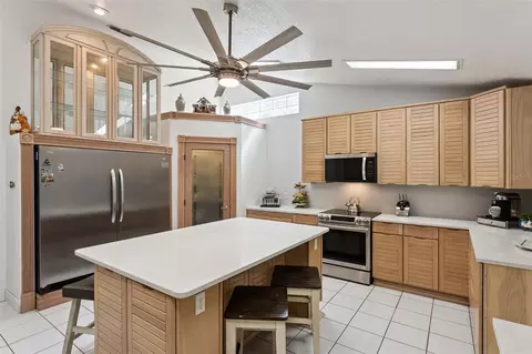 Kitchen - 4874 Old Oak Trl, Saint Cloud, FL 34771 photo 3 of 5