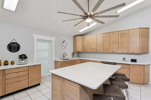 Kitchen - 4874 Old Oak Trl, Saint Cloud, FL 34771 photo 2 of 5