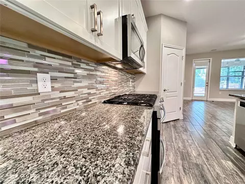 Kitchen - 1557 Amber Leaf Cir, Ocoee, FL 34761 photo 8 of 9
