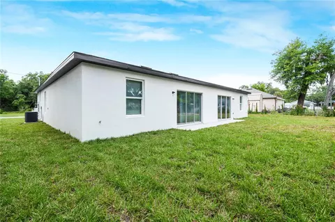 Exterior - 525-527 Pine Ln, Eustis, FL 32726 photo 6 of 6