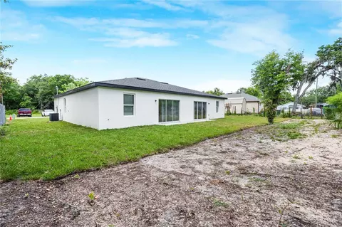 Exterior - 525-527 Pine Ln, Eustis, FL 32726 photo 5 of 6