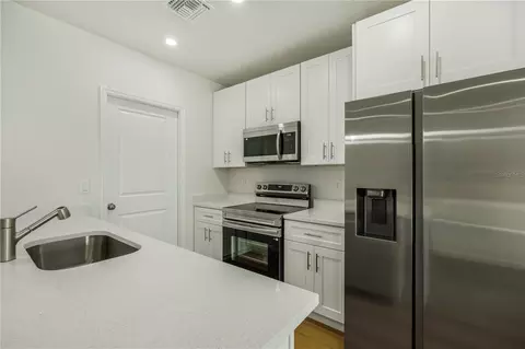 Kitchen - 525-527 Pine Ln, Eustis, FL 32726 photo 3 of 3