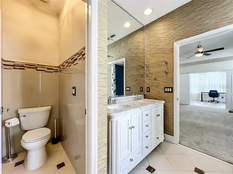 Bath - 7033 Bramlea Ln, Windermere, FL 34786 photo 7 of 7