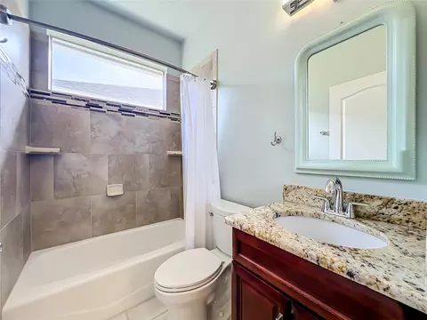 Bath - 7033 Bramlea Ln, Windermere, FL 34786 photo 2 of 7