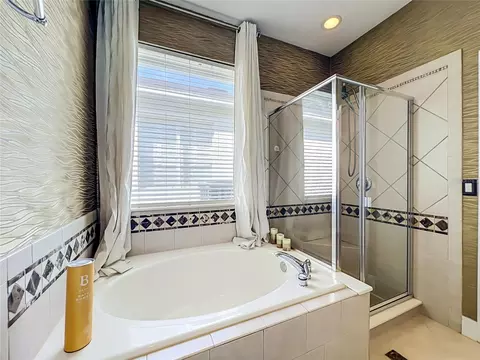 Bath - 7033 Bramlea Ln, Windermere, FL 34786 photo 4 of 7