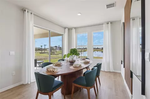 Dining - 8595 Hempstead Way, Mount Dora, FL 32757 photo 2 of 3