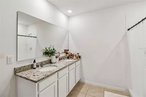 Bath - 2532 Harmonia Hammock Rd, Saint Cloud, FL 34773 photo 1 of 2