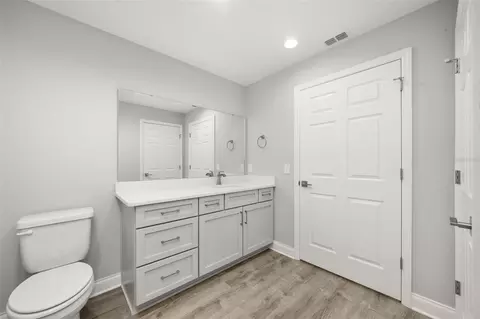 Bath - 6025 Cypress Ter, Sebring, FL 33876 photo 4 of 6
