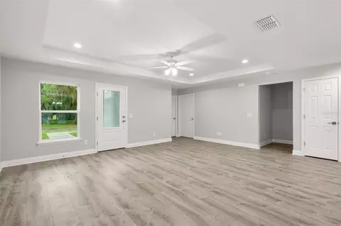 Living - 6025 Cypress Ter, Sebring, FL 33876 photo 3 of 6