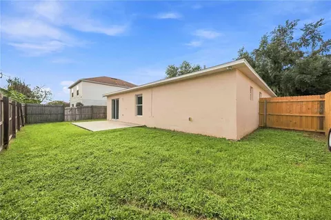 Exterior - 3947 Warbler Dr, Winter Haven, FL 33880 photo 3 of 4
