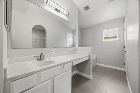 Bath - 3947 Warbler Dr, Winter Haven, FL 33880 photo 1 of 4