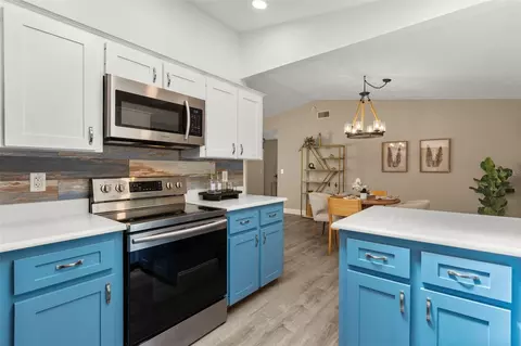 Kitchen - 121 Oak Ridge Ave, Edgewater, FL 32132 photo 4 of 5